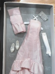 JACKIE O PINK SILK GOWN BOX GOOD VIEW